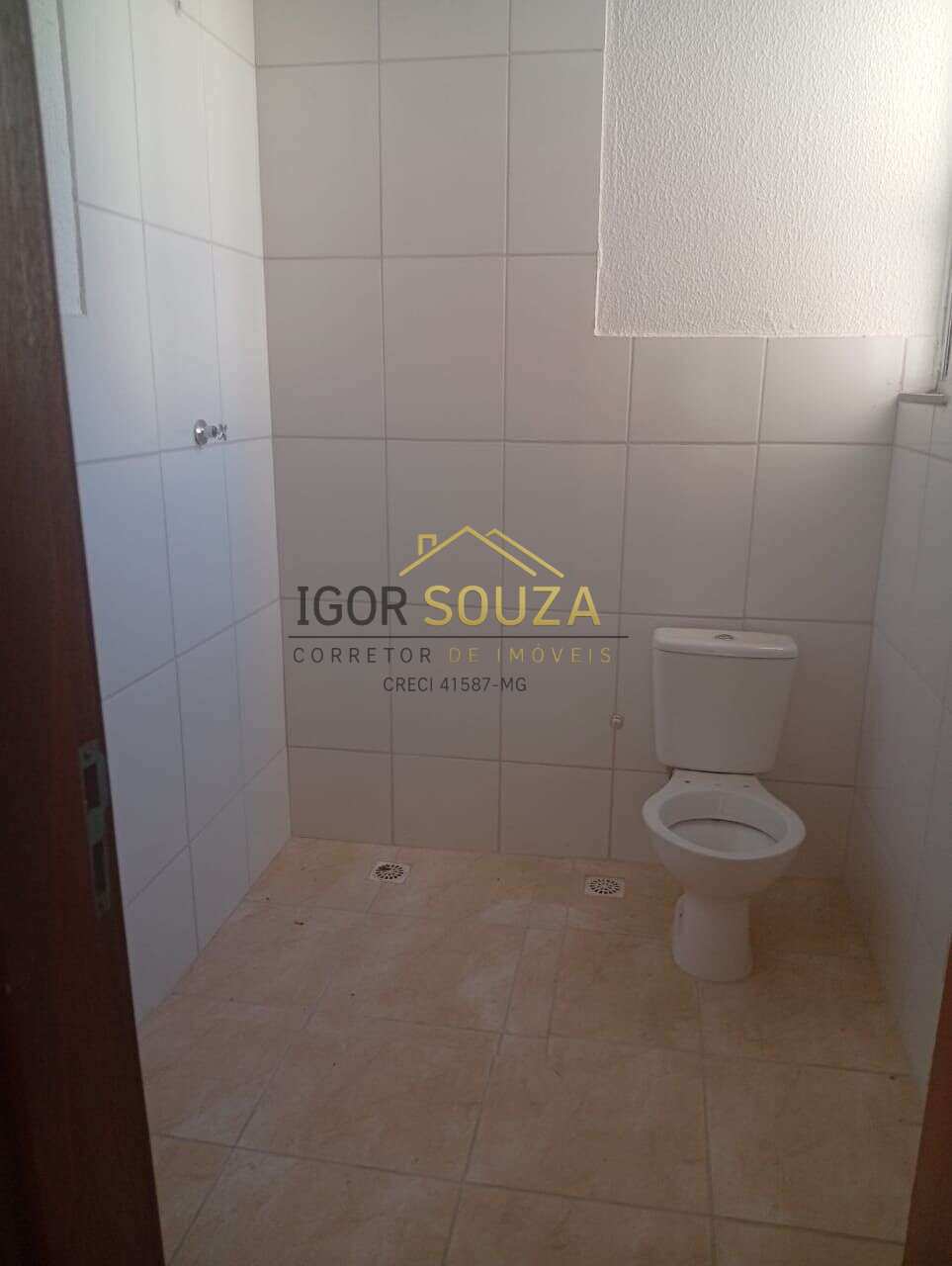  - Apartamento à venda, com 2 quartos