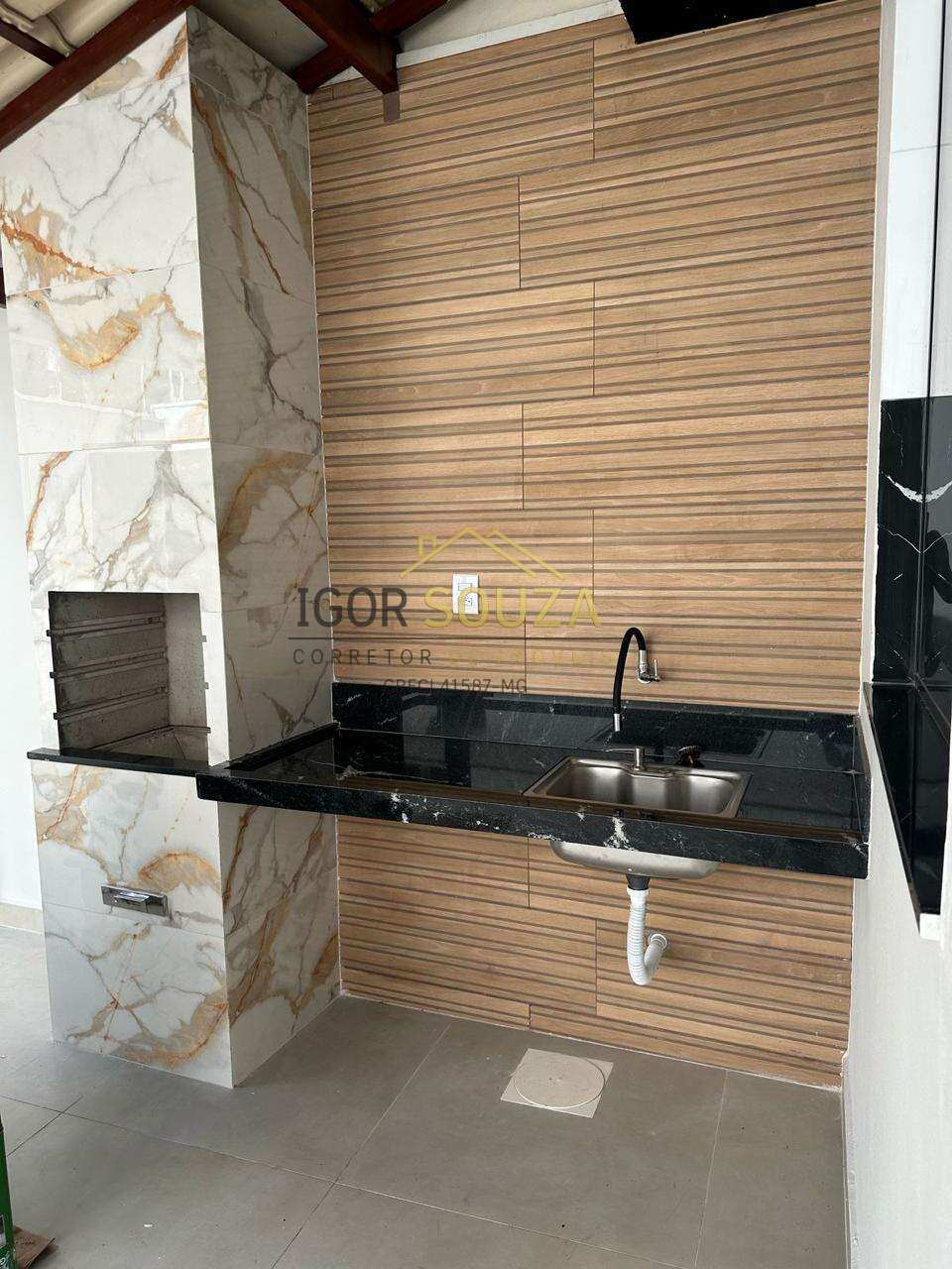 Casa à venda com 3 quartos - Altinopolis,Governador Valadares