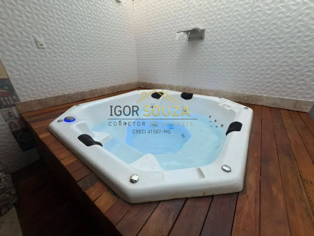  - Casa à venda em Governador Valadares, Cidade Nova, com 3 quartos, 204,7m²