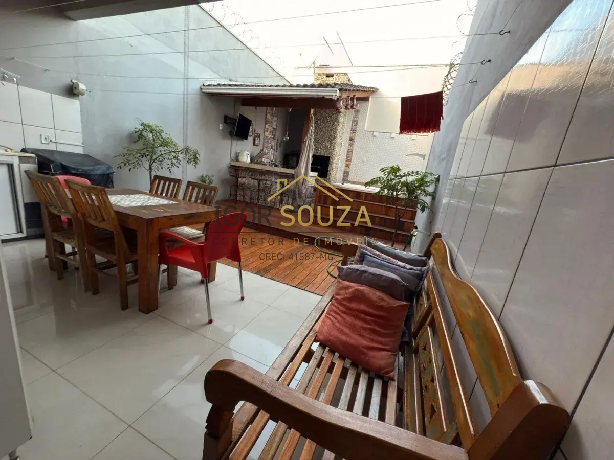 Casa à venda com 3 quartos, 204,7m² - Cidade Nova,Governador Valadares