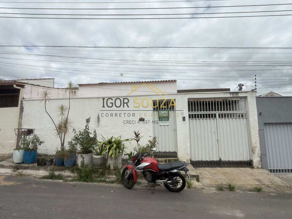 Casa à venda com 3 quartos - Sir,Governador Valadares