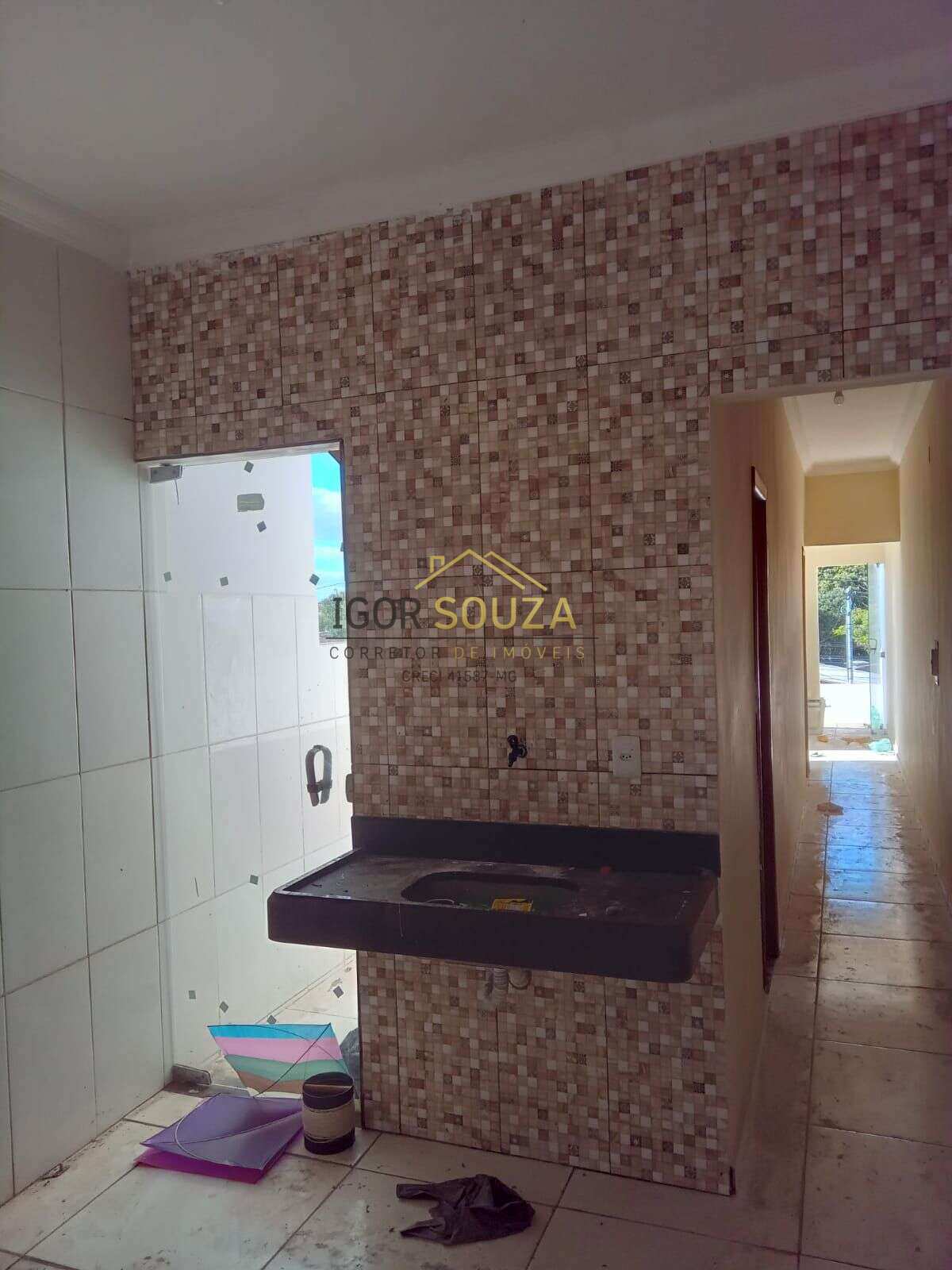  - Casa à venda em Governador Valadares, Vila do Sol, com 2 quartos