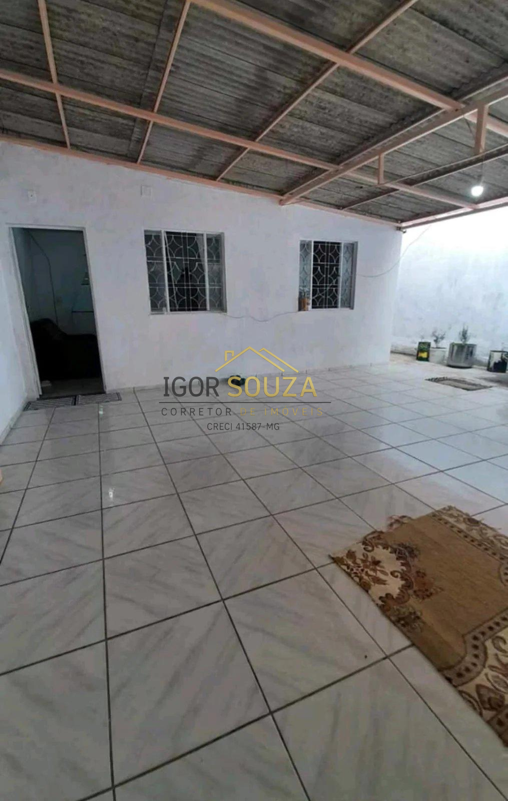 Casa à venda com 3 quartos - Conjunto sir,Governador Valadares
