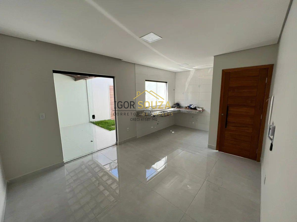  - Casa à venda em Governador Valadares, Coração Eucaristico, com 2 quartos, 120m²