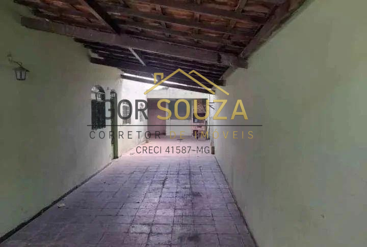 Casa à venda com 3 quartos - São Pedro,Governador Valadares