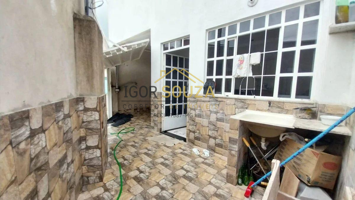 Casa à venda com 4 quartos - Conquista,Governador Valadares