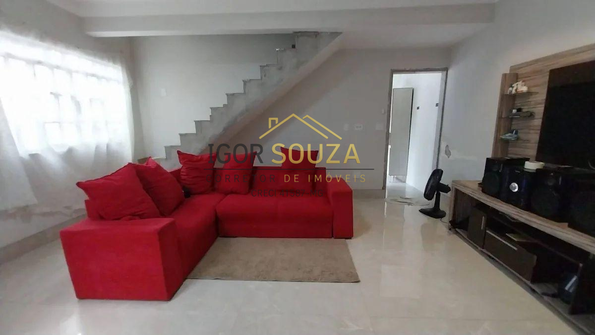  - Casa à venda em Governador Valadares, Conquista, com 4 quartos