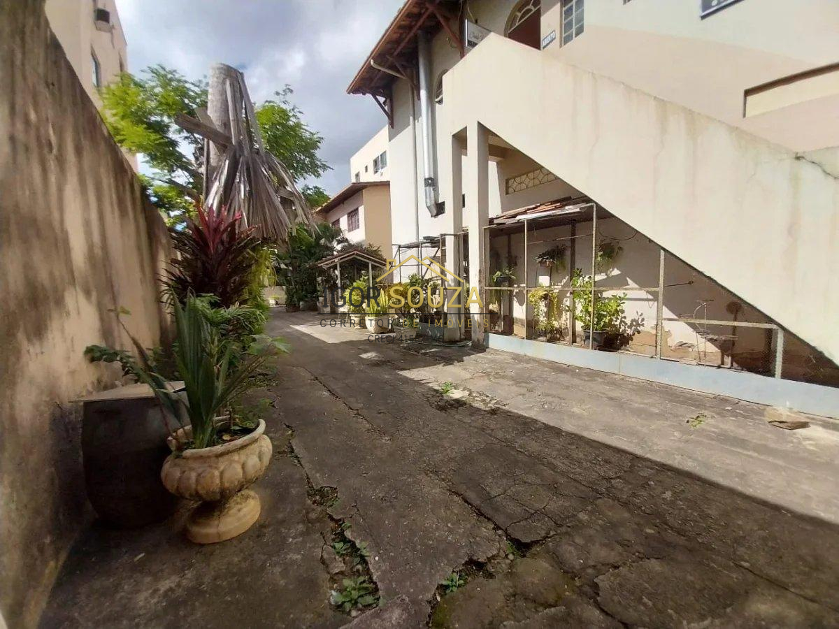 Casa à venda com 7 quartos - Vila Isa,Governador Valadares