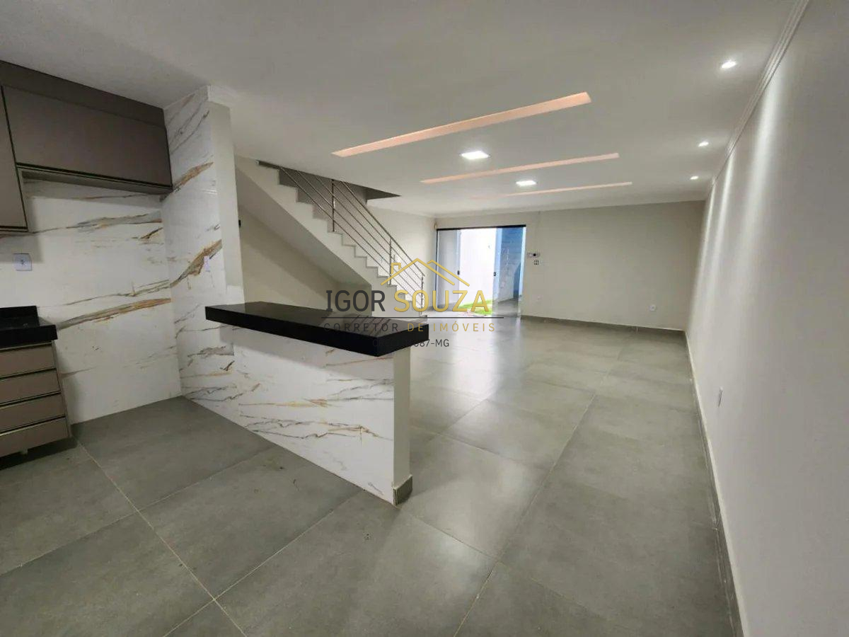  - Duplex com 2 quartos, à venda em Governador Valadares, Santa Rita