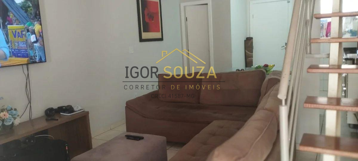  - Duplex à venda em Governador Valadares, Floresta, com 3 quartos