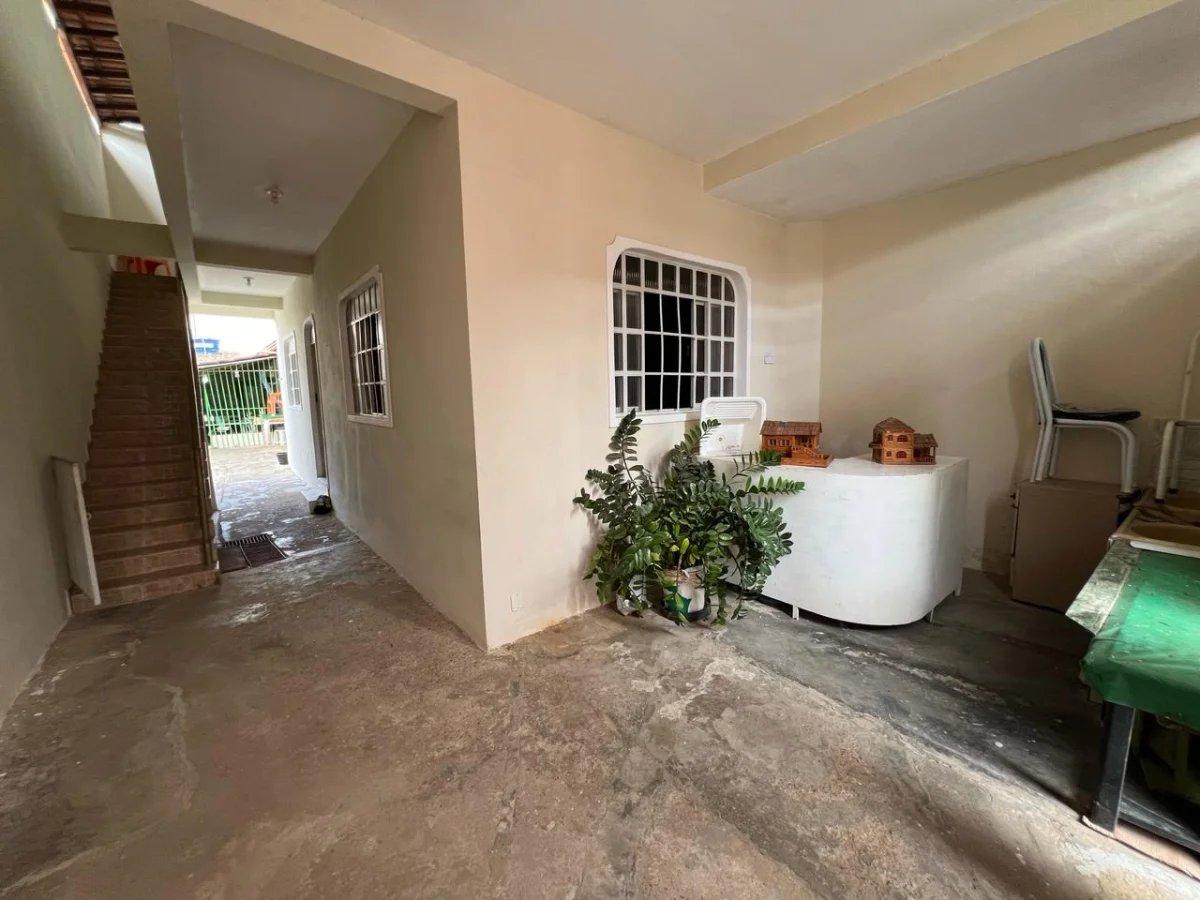  - Duplex à venda em Governador Valadares, Vila Isa, com 3 quartos
