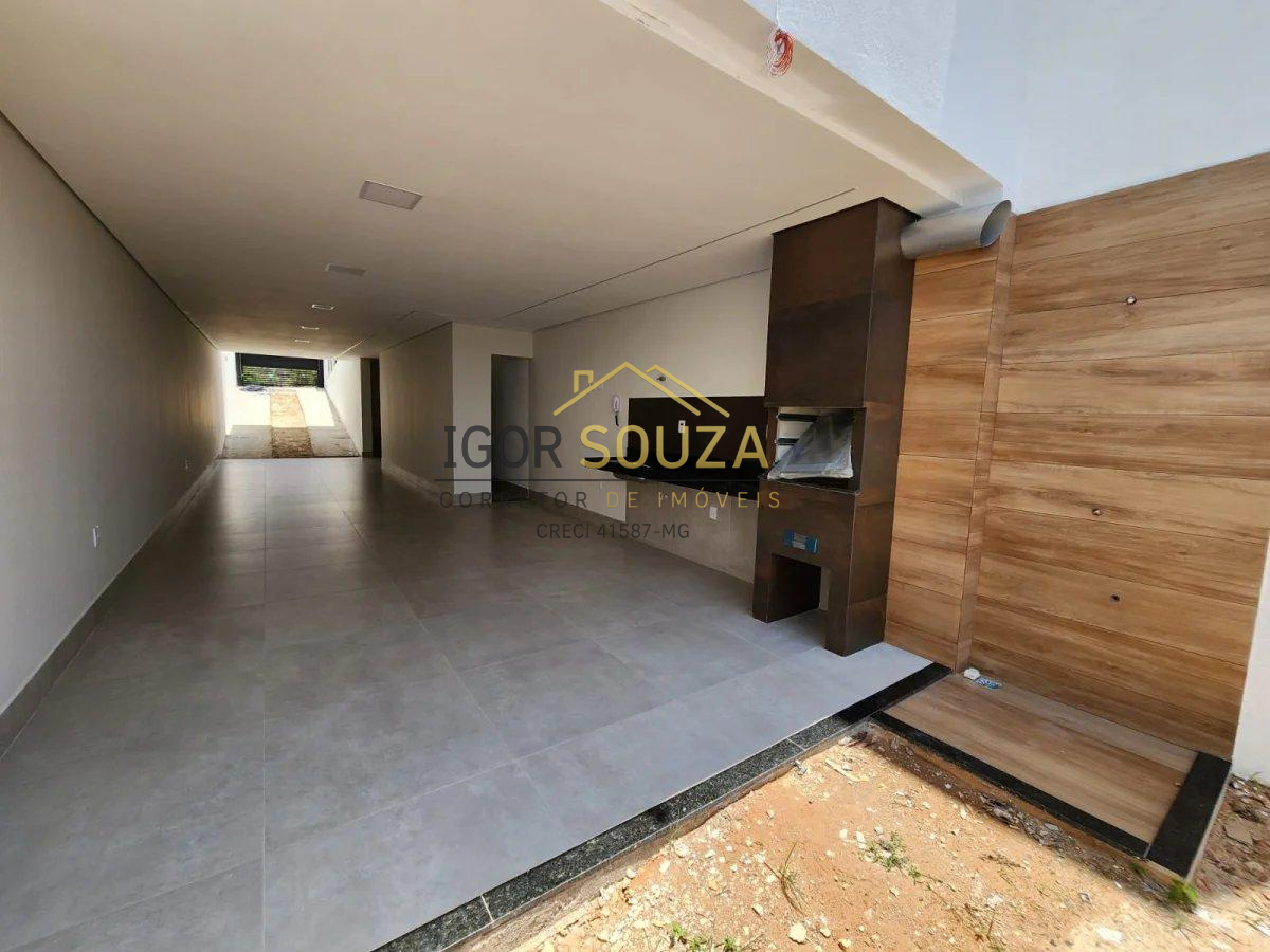 Triplex à venda com 3 quartos, 205m² - Nova Vila Bretas,Governador Valadares
