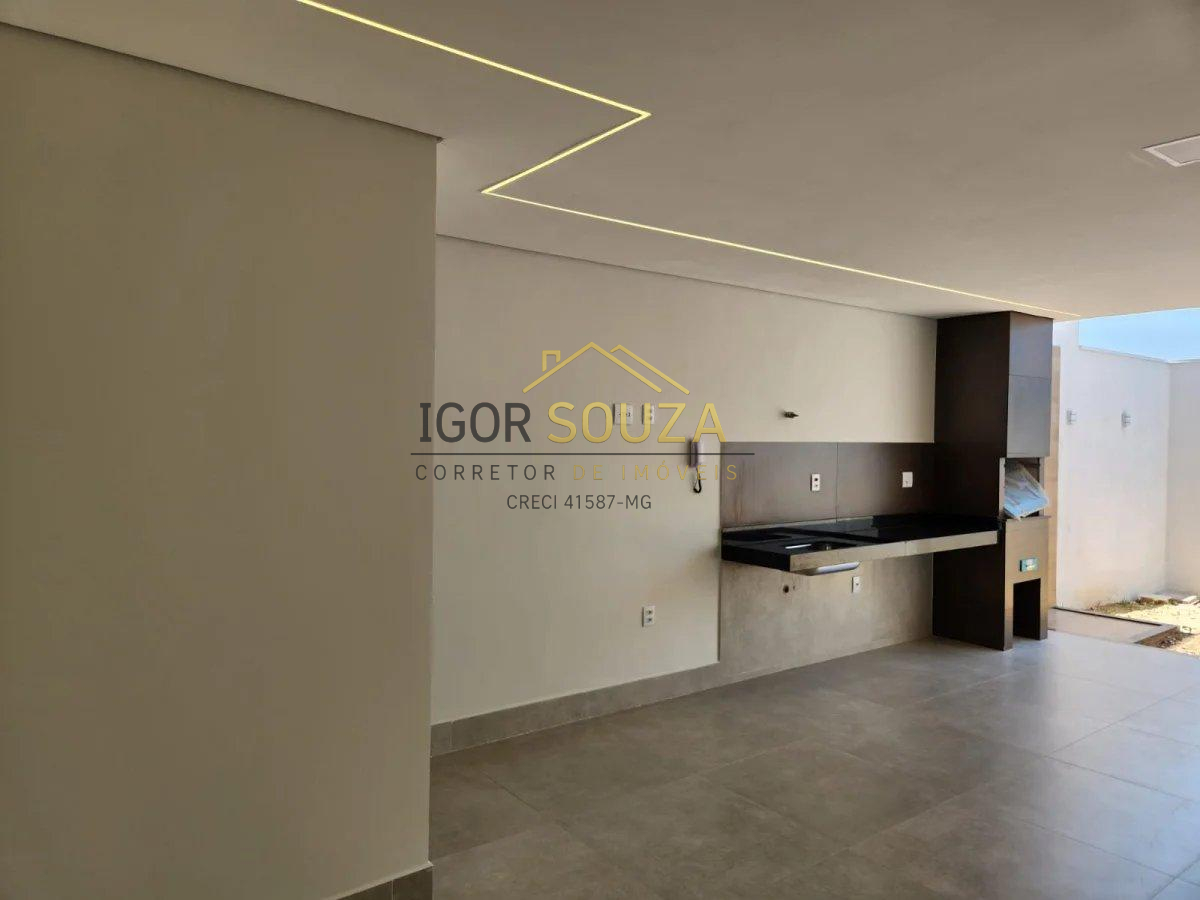 Triplex à venda com 3 quartos, 205m² - Nova Vila Bretas,Governador Valadares